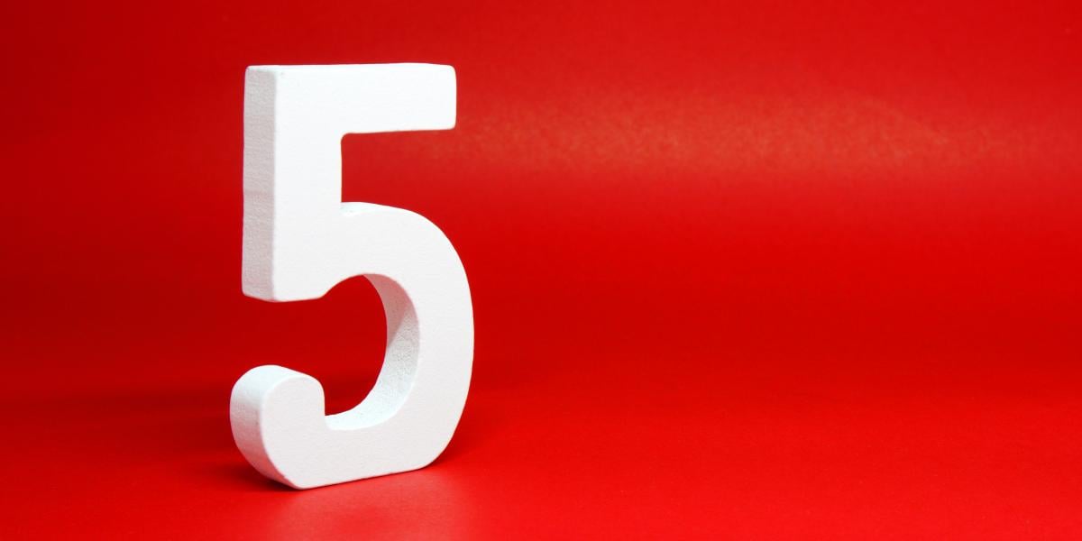 the number 5 on a red background