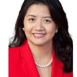 Thuy Thi Nguyen Headshot