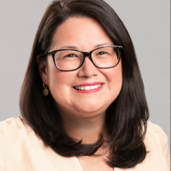 Karla Siu Headshot