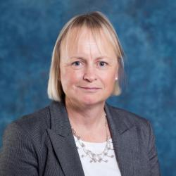 Sue Roberts Headshot