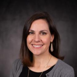 Angie Edwards Headshot