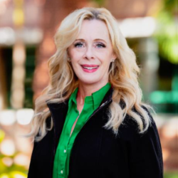 Kiki Caruson Headshot