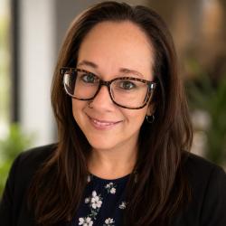 Cassandra Clark headshot