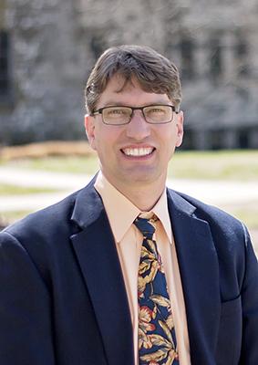 Grant Chapman headshot