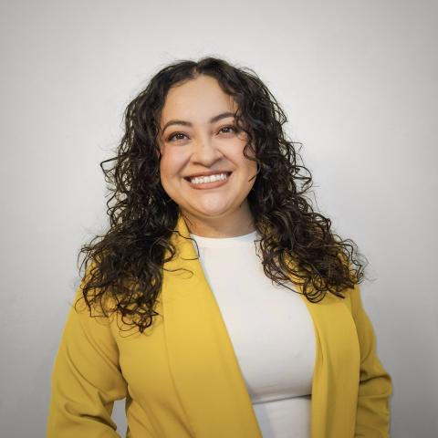 Lucia Calderon headshot