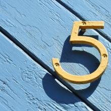Image of numeral 5 on a blue background